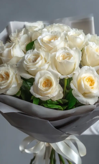 Белые розы «Утренний свет»