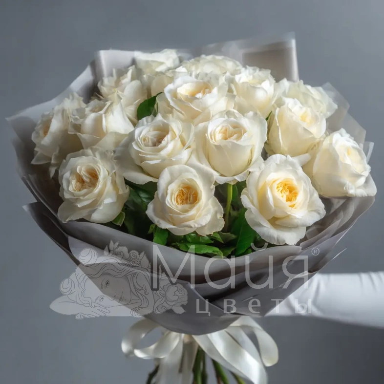 Белые розы &laquo;Утренний свет&raquo;