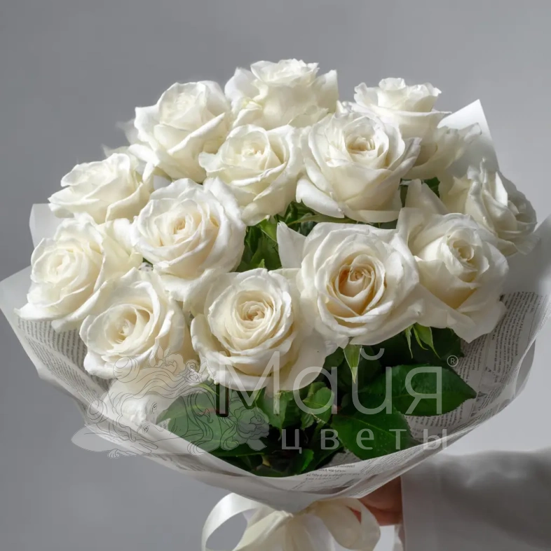 Белые розы &laquo;Северная нега&raquo;
