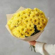 Монобукет из желтых кустовых хризантем 1