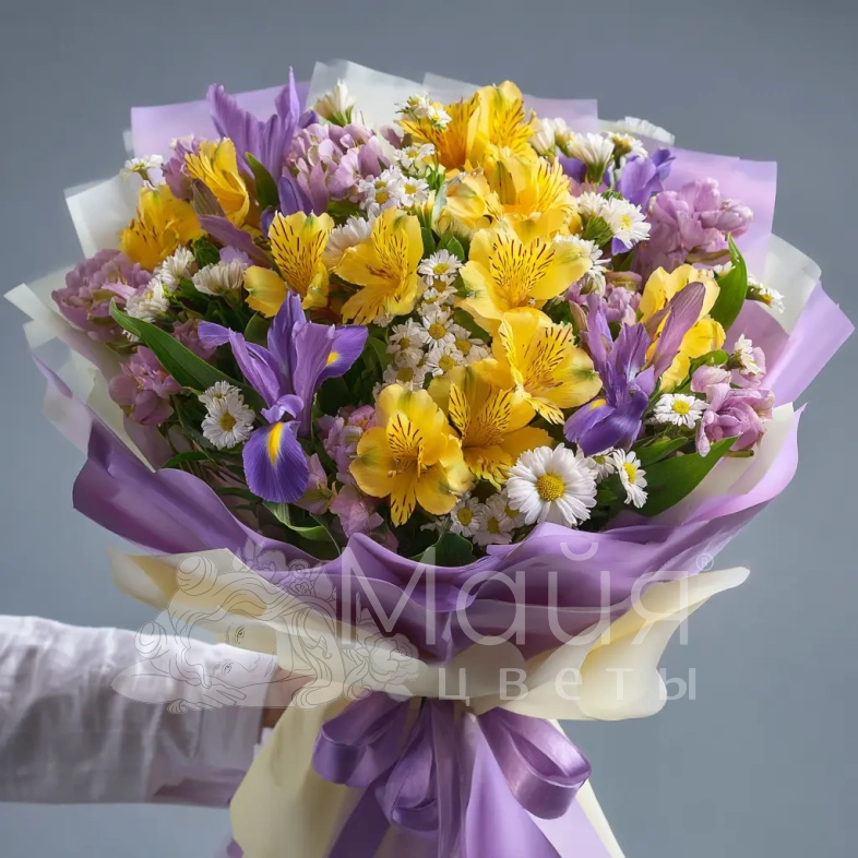 Букет с альстромериями &laquo;Солнечная вспышка&raquo;