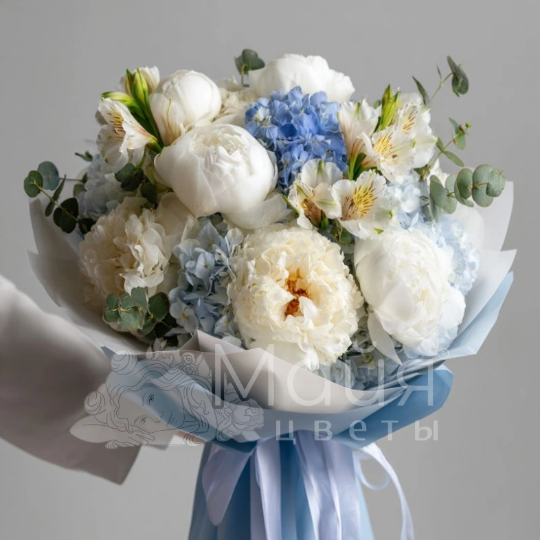 Букет с пионами &laquo;Дыхание облаков&raquo;