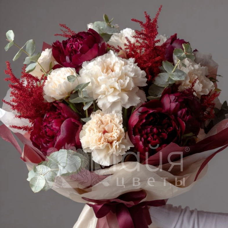 Букет с пионами &laquo;Бархатный шелест&raquo;