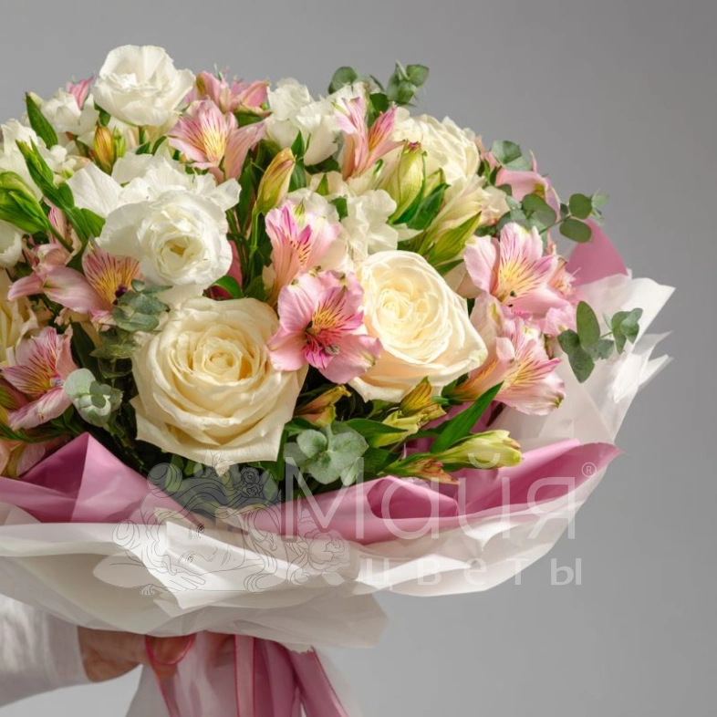 Букет с эустомами &laquo;Пыльца нежности&raquo;