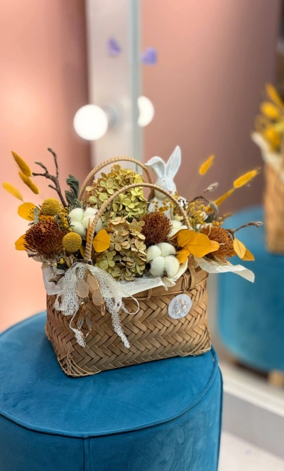 Пасхальная корзинка с сухоцветами