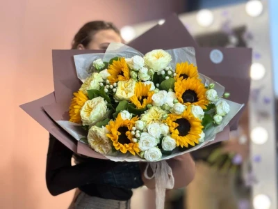 Букет из подсолнухов
