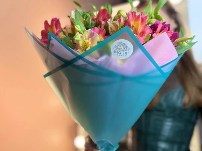 Букет из альстромерий