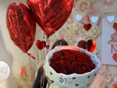 51 Роза в оформлении + шары