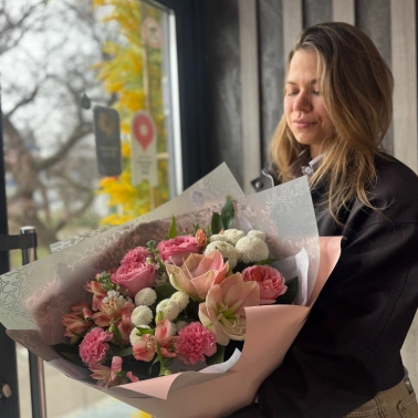 Букет с гипеаструмом