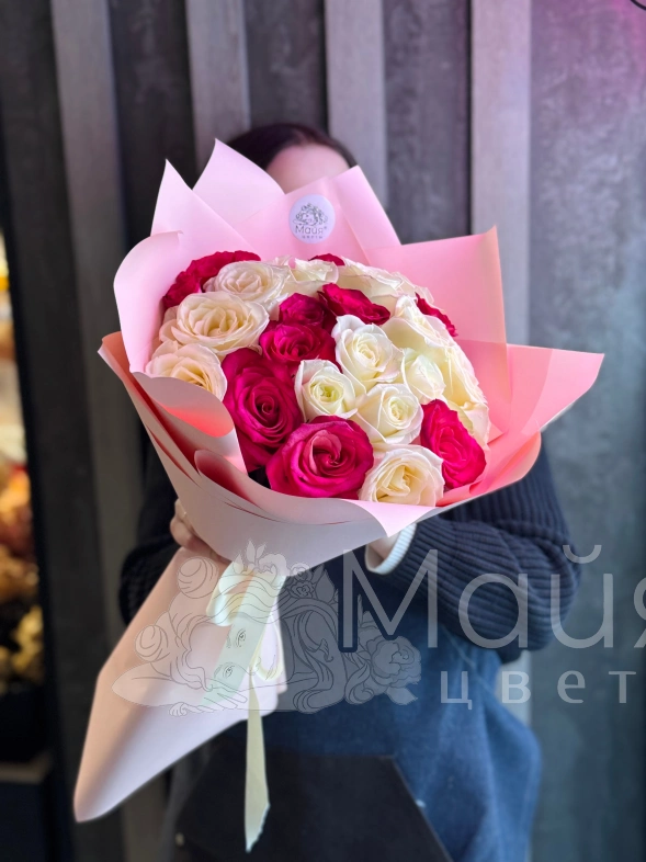Букет из 25 роз 40 см