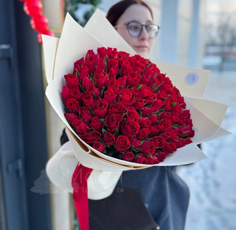 Букет из 101 розы &laquo;Алое Пламя&raquo;