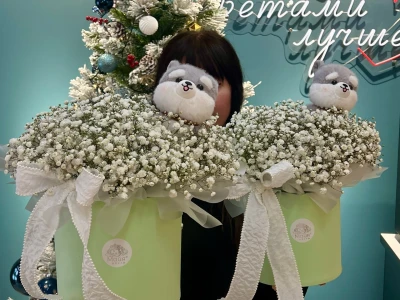 Композиция L «Гипсофила+брелок собачка»🐶