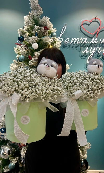 Композиция L «Гипсофила+брелок собачка»🐶