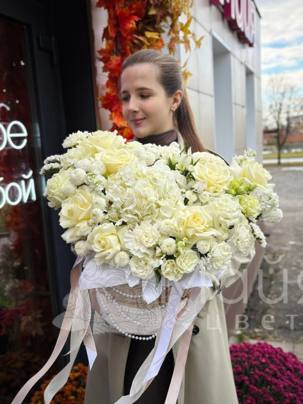 Композиция "Лепестки нежности"