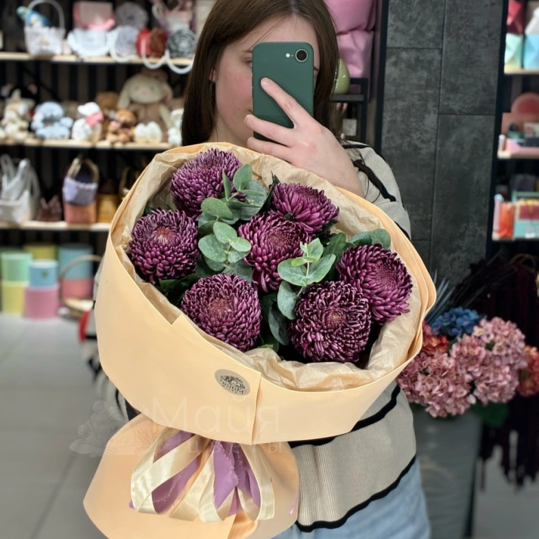 Букет из хризантем &laquo;Бигуди&raquo;