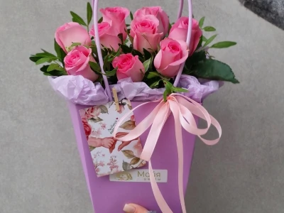 Сумочка с кенийскими розами