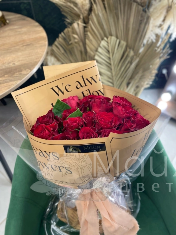 Букет &laquo;Алая прелесть&raquo;