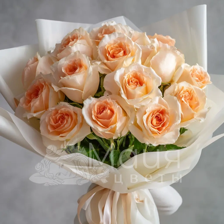 15 персиковых эквадорских роз