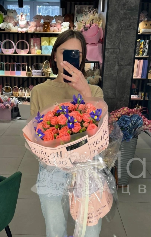 Букет &laquo;Коралловая радость&raquo;