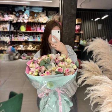 Букет «Нежность орхидеи»