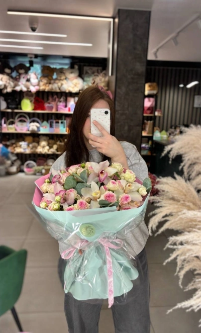 Букет «Нежность орхидеи»