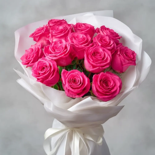 15 розовых роз 50 см
