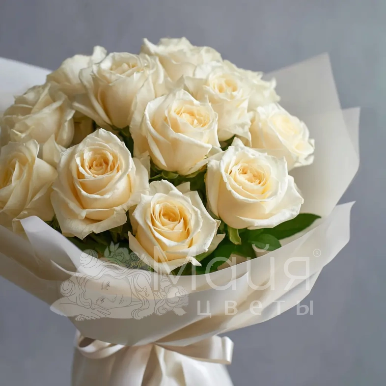 15 белых роз 40 см