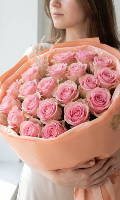 Букет из 21 кенийской розы «Муза».