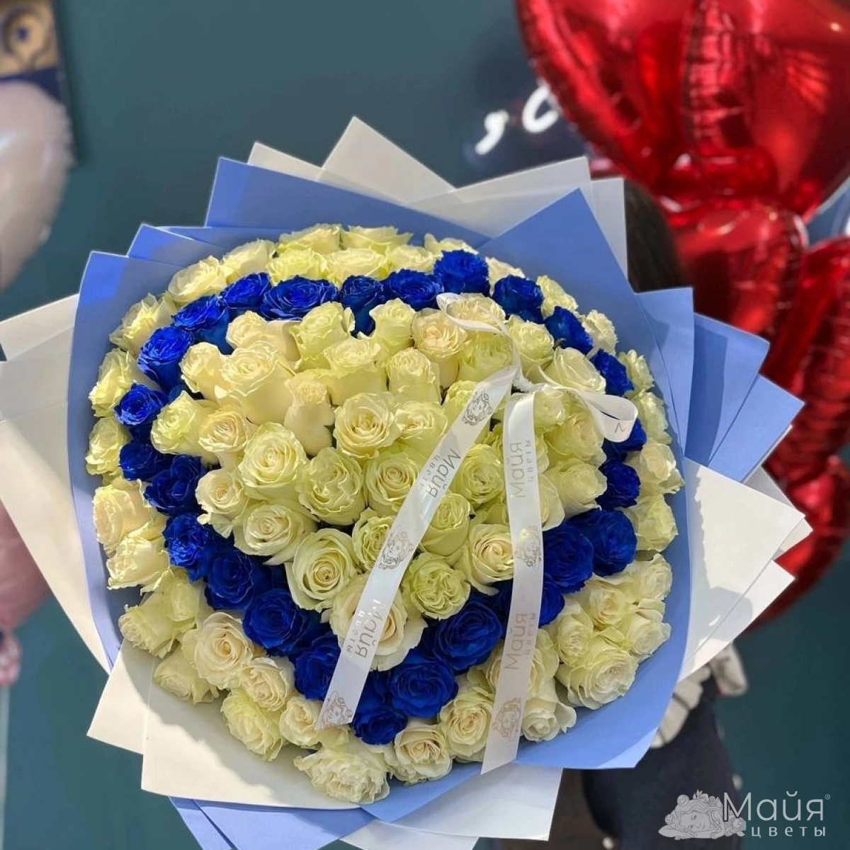 Авторский букет из 101 эквадорской розы &laquo;Любовь&raquo;.