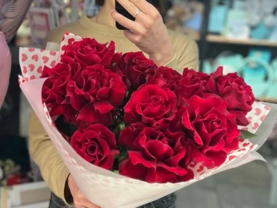 Букет «Алые французские розы»