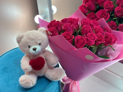 Сет из 17 Эквадорских роз и плюшевым мишкой
