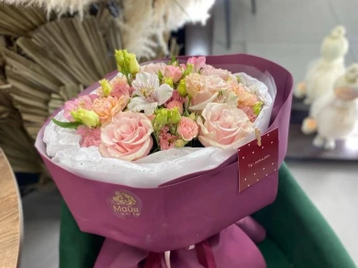 Букет с альстромерией «Творение»