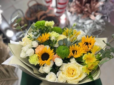 Букет с подсолнухами «Свежесть лета»