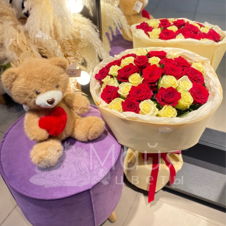 Букет из 31 розы &laquo;Алый закат&raquo;