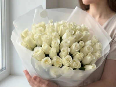 Букет из 51 белой Кенийской розы 40 см.