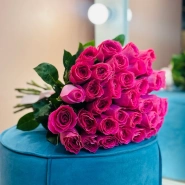 Букет из 35 розовых Кенийский роз 40 см. в тканевой ленте 1