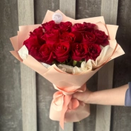 Букет из 15 красных Эквадорских роз. 1