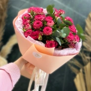 Букет кустовых роз &laquo;Алый шелк&raquo; 2