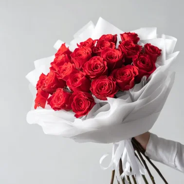 Красные розы «Пламя любви»