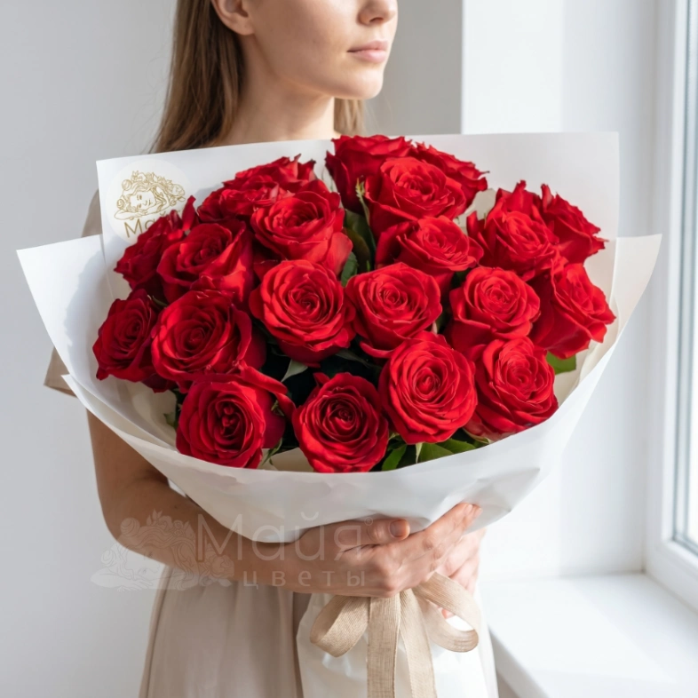 Букет из 21 красной розы 50 см. &laquo;Алое признание&raquo;.