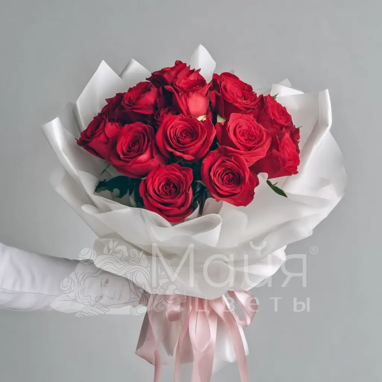 Красные розы &laquo;Страсть мгновения&raquo;