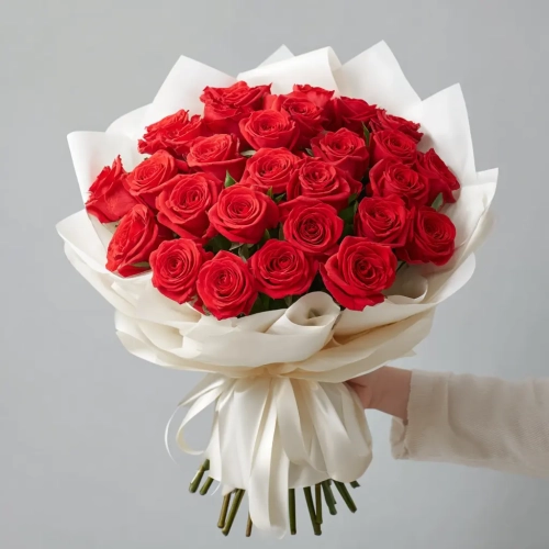 Букет из 29 красных роз «Огненное сердце».