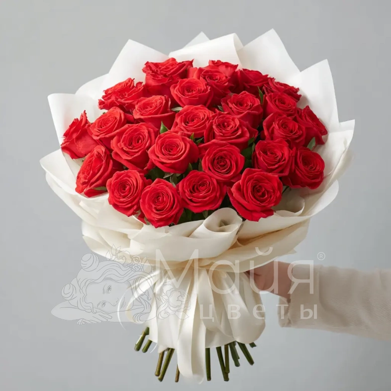 Красные розы &laquo;Огненное сердце&raquo;