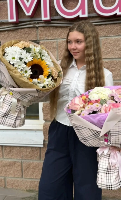 Букет с подсолнухами 🖍️ «Линейка стиля»