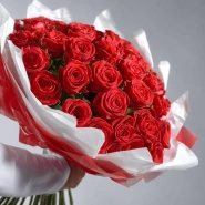 Красные розы &laquo;Карминовый взгляд&raquo; 0