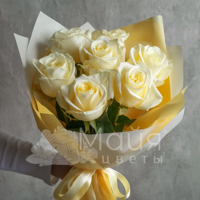 Белые розы &laquo;Белое золото&raquo;